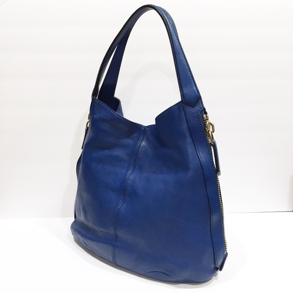❤️SOLD❤️Givenchy Blue Lambskin Leather Tinhan Hobo Bag - Picture 4 of 13
